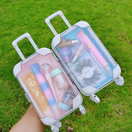 Mini Suitcase Cosmetic Organizer – Travel-Friendly Beauty Storage (Random color)